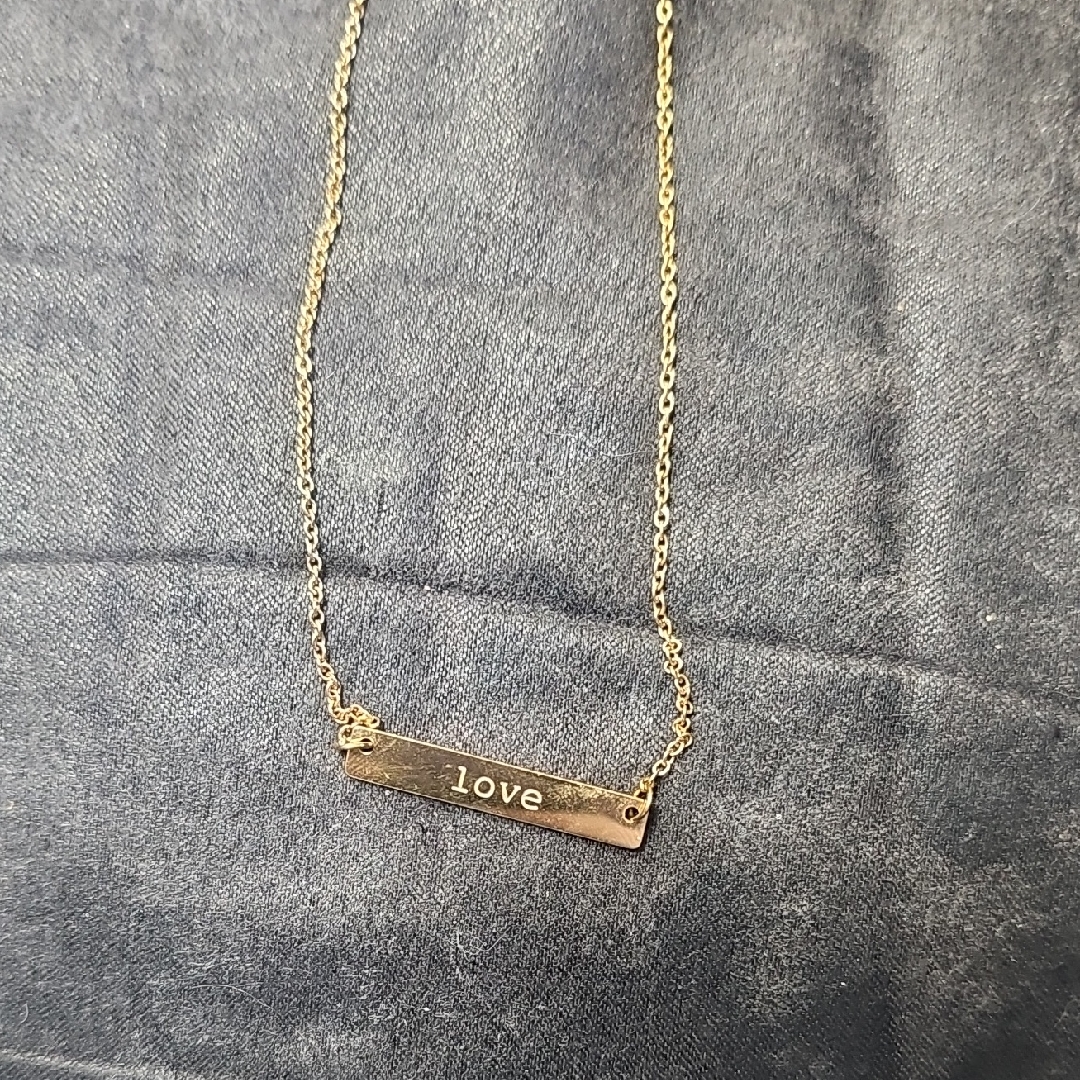 Jook And Nona Brand 'Love' Bar Necklace